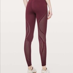 Lululemon Reveal Tight 28” leggings